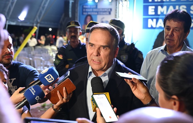 Mabel volta a prometer solução para pessoa em situação de rua em Goiânia