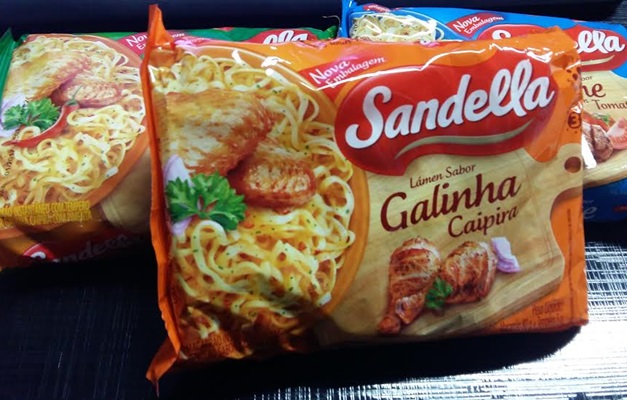 Macarrão instantâneo Sandella ganha nova embalagem