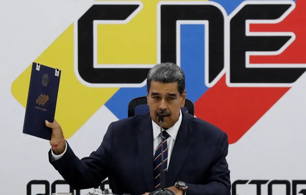 Maduro entrega atas eleitorais do seu partido à Justiça da Venezuela