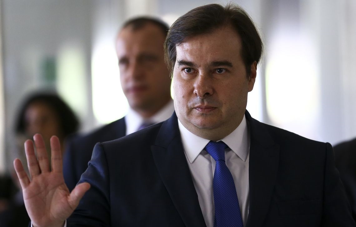 Maia: Projeto de lei sobre posse de armas será votado pelo plenário em agosto