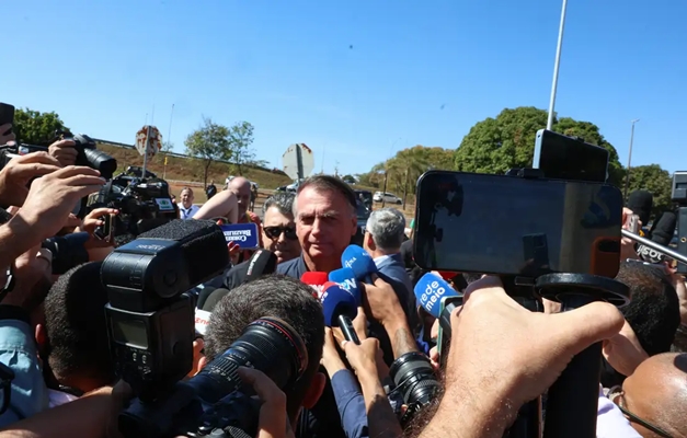 Maioria da 1ª Turma do STF vota por manter cautelares contra Bolsonaro