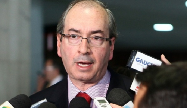 Maioria do PMDB tem opinião contrária à aliança com o governo, diz Cunha