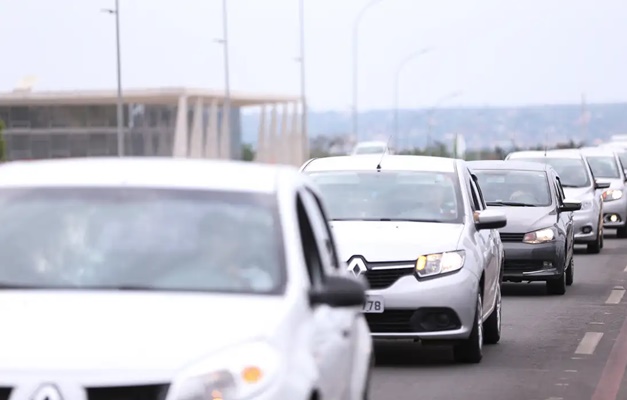 Maioria do STF é a favor de repercussão geral em ação sobre vínculo entre Uber e motoristas