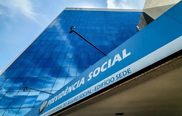 Mais de 1,74 milhão de aposentados solicitaram reembolso por desconto no INSS