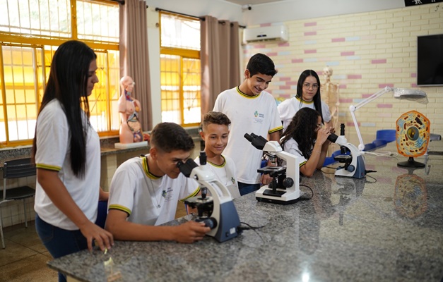 Mais de 60% dos goianos avaliam educação estadual como positiva