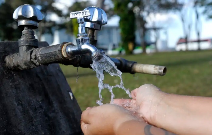 Manutenção em adutora pode deixar mais de 40 bairros de Goiânia sem água