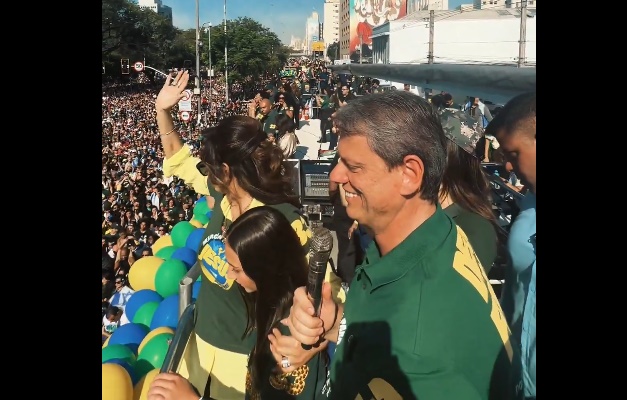 Marcha para Jesus reúne Tarcísio, Nunes e André Mendonça em São Paulo