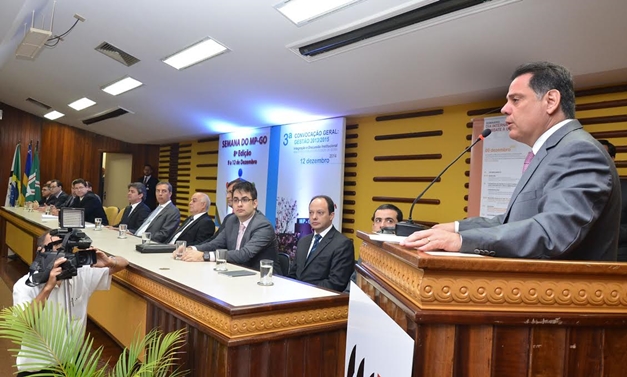 Marconi determina regulamentação da Lei Anticorrupção em Goiás