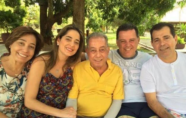 Marconi felicita goianos e presta homenagem ao pai: "meu herói"