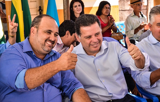 Marconi oficializa repasse de R$ 1 milhão para obras em Heitoraí