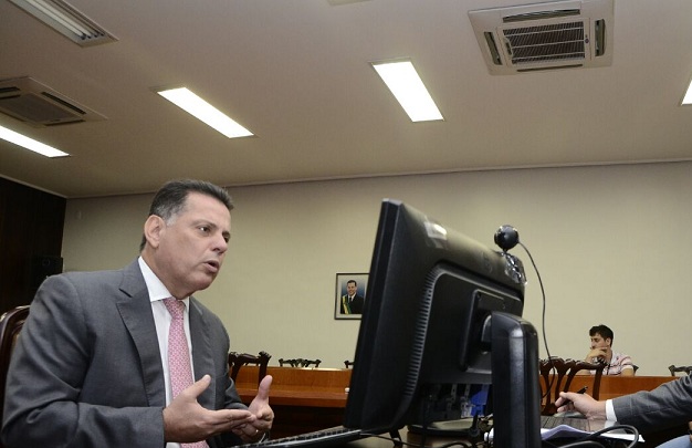 Marconi Perillo fala sobre saúde em Goiás em novo bate-papo com internautas