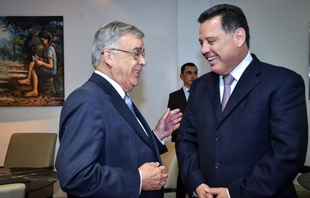 Marconi Perillo presta homenagem a Aristides Junqueira