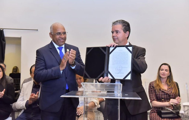 Marcos Aurélio Egídio é empossado Procurador-Geral do Município, em Goiânia