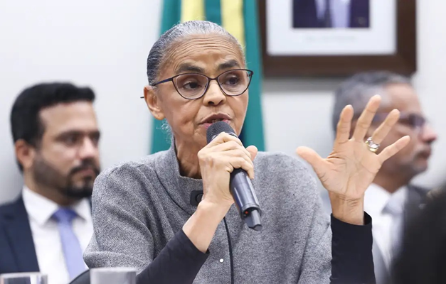 Marina Silva sofre novos insultos em comissão no Congresso