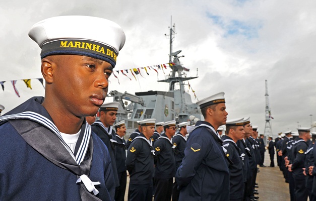 Marinha pede para governo volta do auxílio-moradia para militares