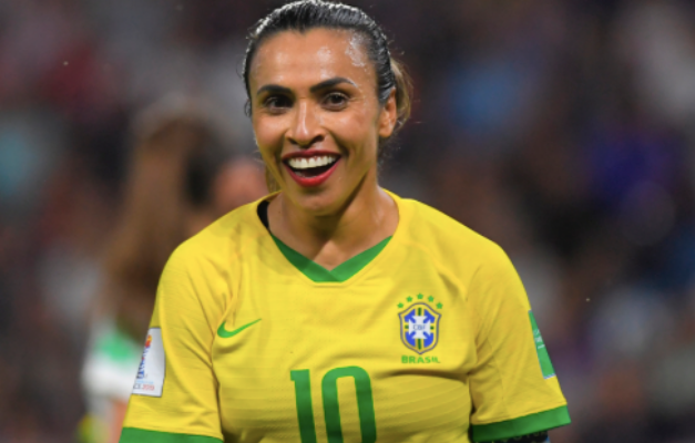 Marta prevê aposentadoria da seleção brasileira este ano