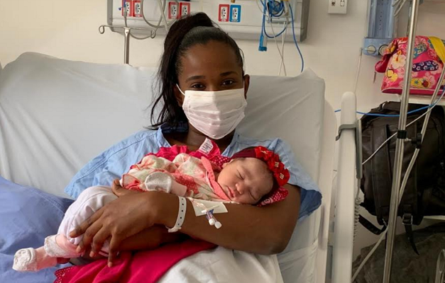 Maternidade Célia Câmara, em Goiânia, registra nascimento de primeiro bebê