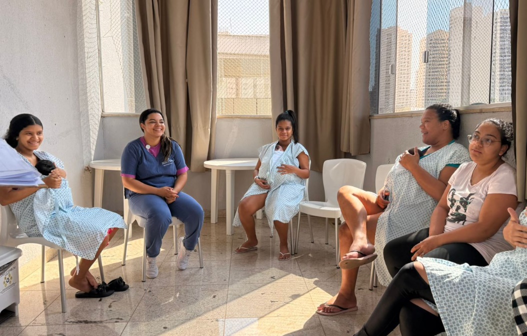 Maternidade Dona Íris aproxima famílias com Roda de Conversa Canguru