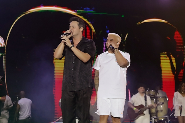 Matheus e Kauan abrem turnê "Praiou" com show lotado em Goiânia; veja