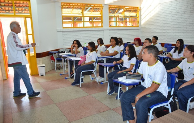 Matrículas para colégios estaduais terminam neste domingo (3/12) em Goiás