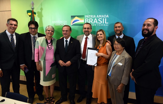 MEC cria universidades federais de Jataí, Catalão e outras três 