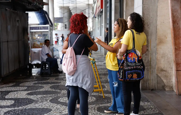 MEC quer estender Pé-de-Meia a todos do ensino médio da rede pública