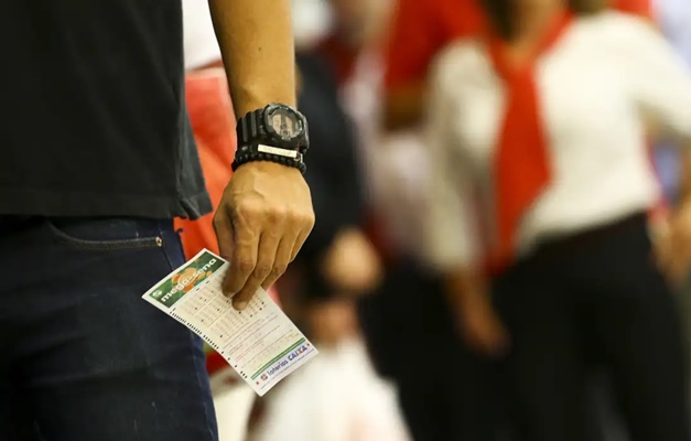 Mega-Sena acumula mais uma vez e prêmio vai a R$ 170 milhões