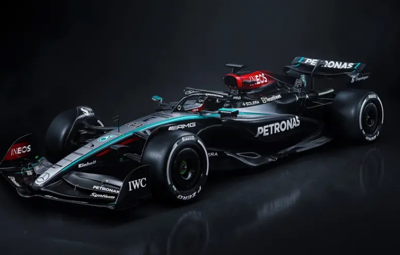 Mercedes apresenta novo carro e prepara despedida de Hamilton