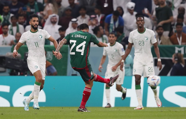 México vence Arábia Saudita por 2 a 1, mas está fora da Copa do Catar