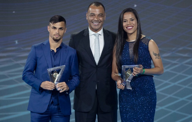Michael, do Goiás, é eleito a revelação do Brasileiro 2019 