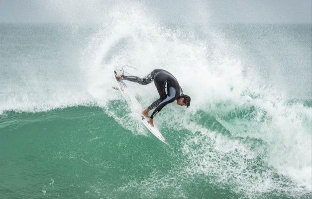 Miguel Pupo vence 1ª etapa da WSL em Portugal e Medina vai para repescagem