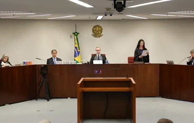 Ministros devem usar sessão de condenação de Bolsonaro para rebater colega