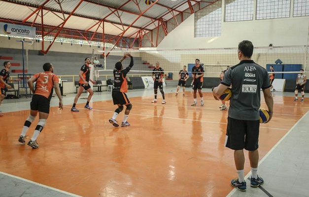 MonteCristo enfrenta o Uberlândia Gabarito em Goiânia neste sábado (21)
