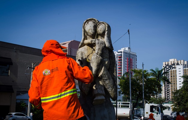 Monumentos históricos recebem manutenção e restauração em Goiânia 