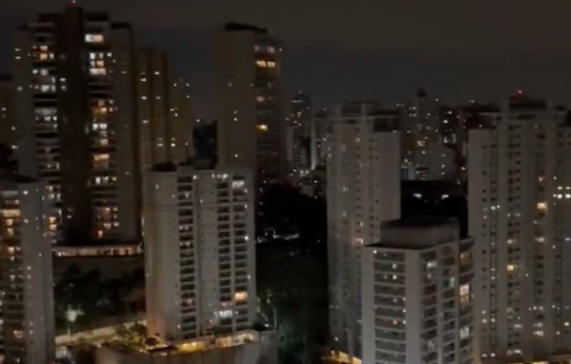 Moradores de São Paulo comemoram com panelaço volta da energia após 53 horas