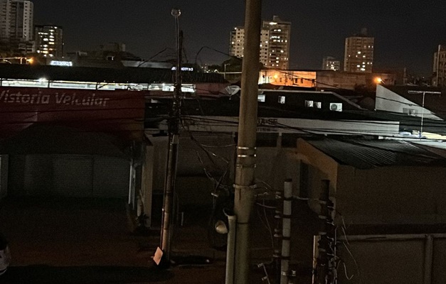 Moradores do Setor Aeroporto denunciam iluminação pública queimada há 4 anos