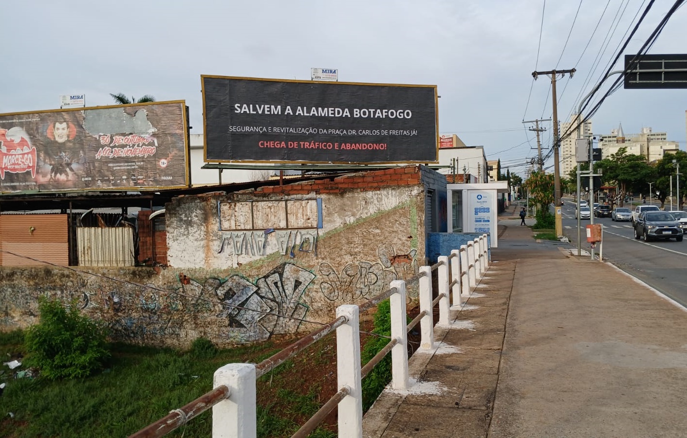 Moradores do Setor Sul colocam outdoor para cobrar segurança na região 