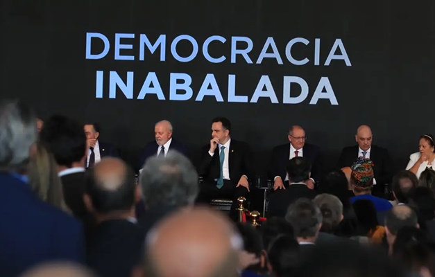 Moraes afirma que todos envolvidos no 8/1 serão responsabilizados