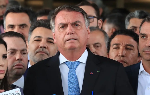 Moraes diz que Bolsonaro ignora e desrespeita o Supremo