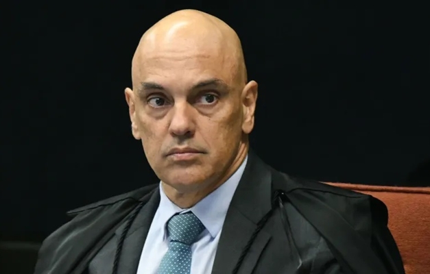 Moraes multa X e Starlink em R$ 5 milhões por burlar bloqueio da rede social