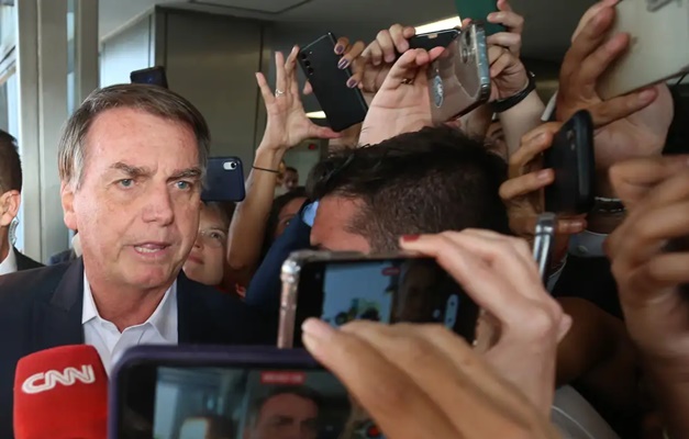 Moraes nega pedido de Bolsonaro para adiar depoimento à PF