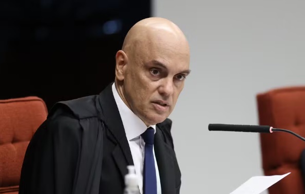 Moraes suspende atos sobre IOF e convoca audiência de conciliação entre governo e Congresso