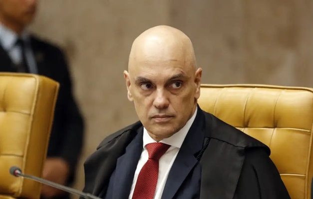 Moraes vota por suspensão parcial de ação do golpe contra Ramagem