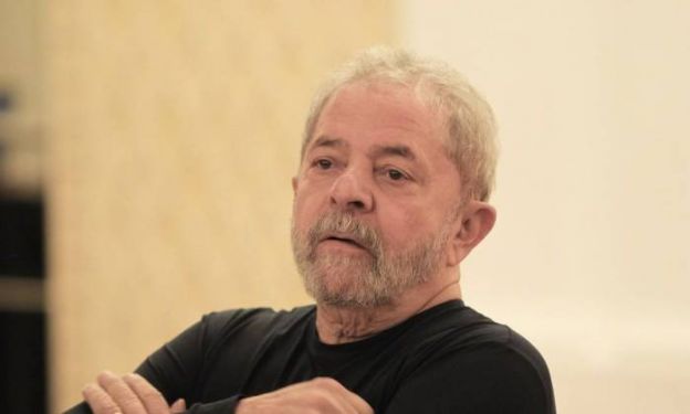 Moro proíbe Lula de exercer cargos ou funções públicas