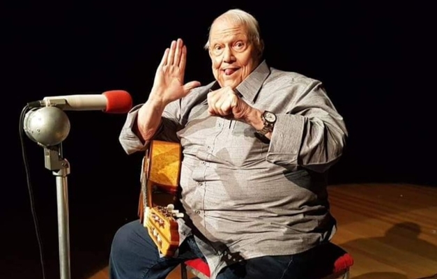 Morre Ary Toledo, um dos maiores humoristas do Brasil, aos 87 anos