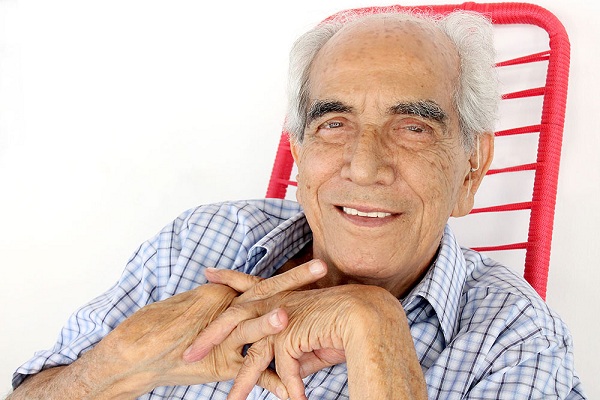 Morre o escritor goiano José Mendonça Teles