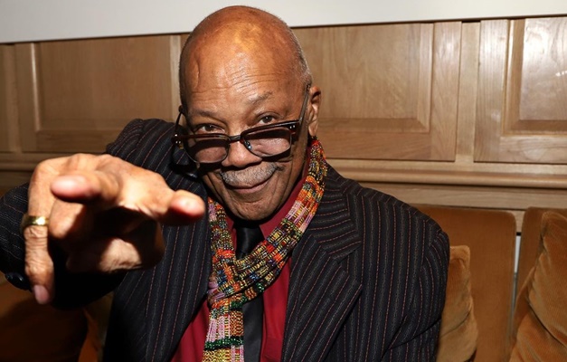 Morre o lendário produtor musical Quincy Jones aos 91 anos