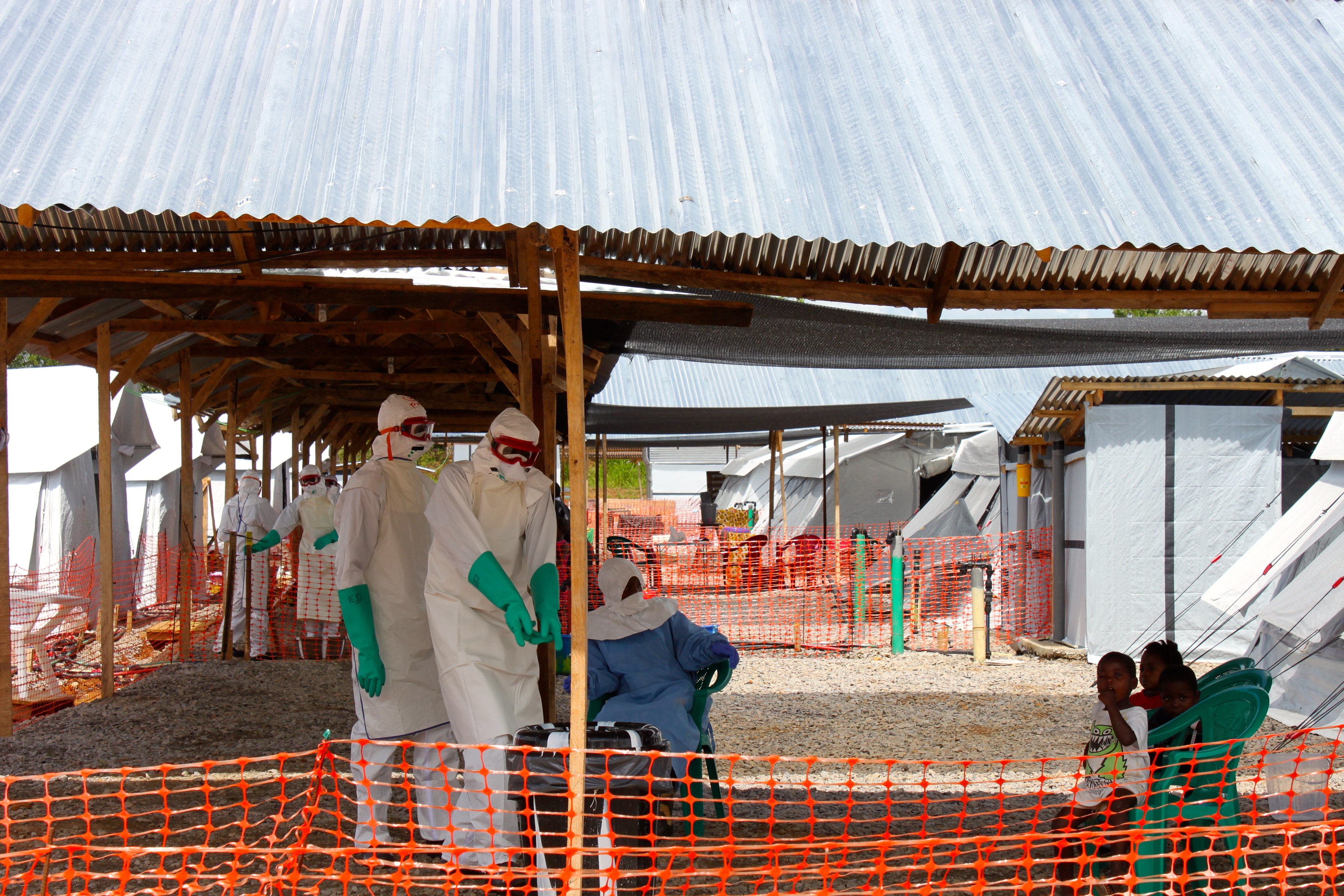 Mortos por ebola sobem para 5.420, mostra Organização Mundial da Saúde