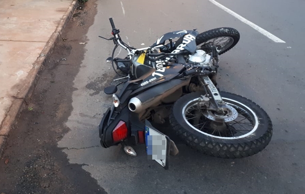 Motociclista morre ao bater em poste na Rua 87, no Setor Sul