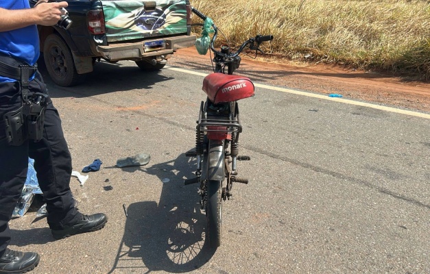 Motociclista morre após bater na traseira de caminhonete em Morrinhos